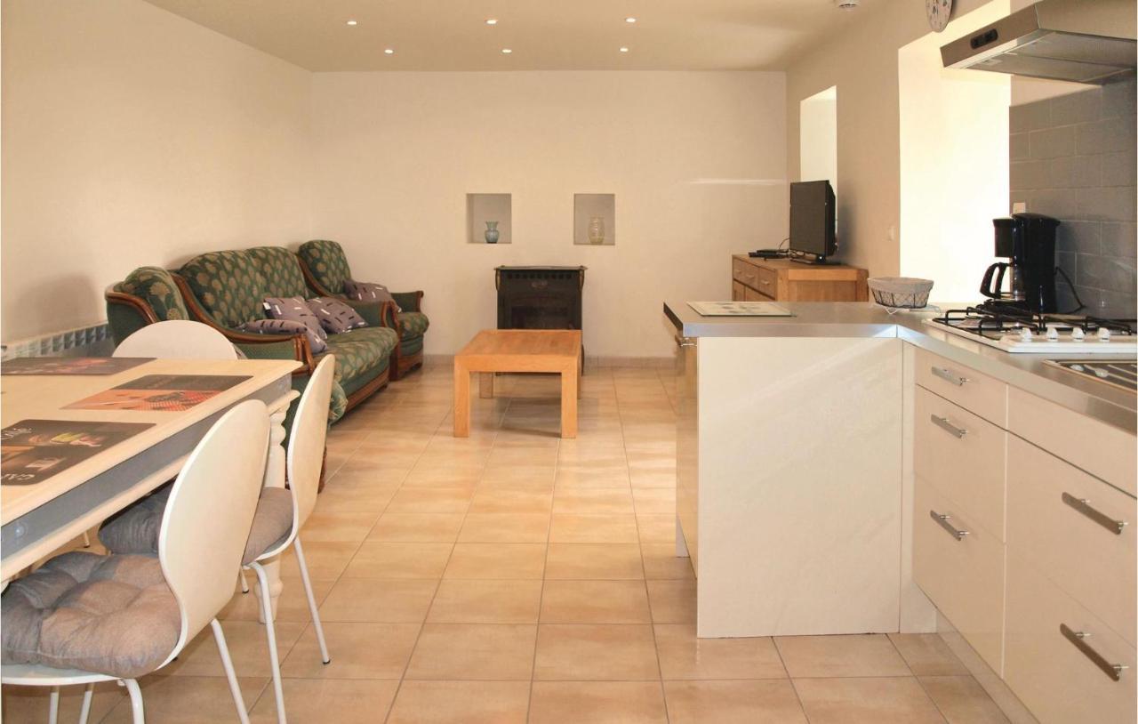 2 Bedroom Awesome Home In Mantallot Exterior photo